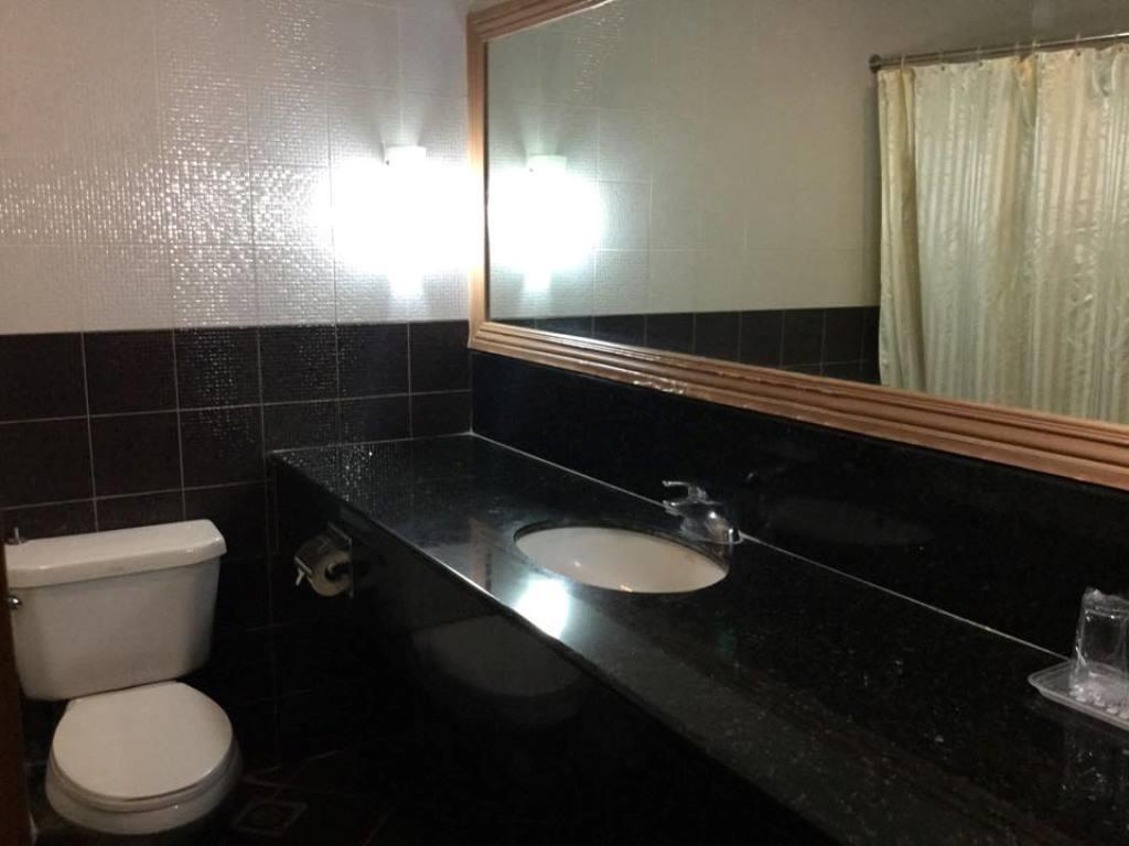 Dottie's Place & Restaurant Hotel