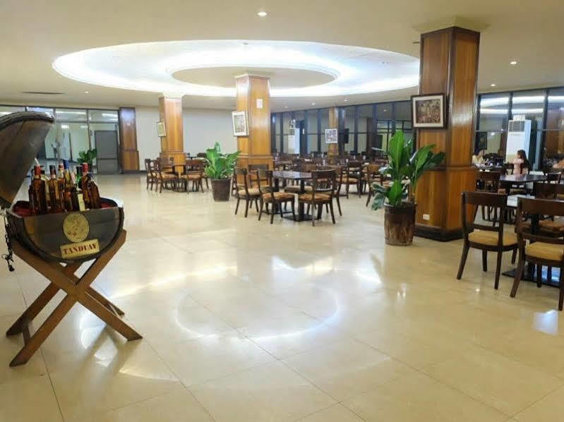 Hotel Dottie's Place & Restaurant